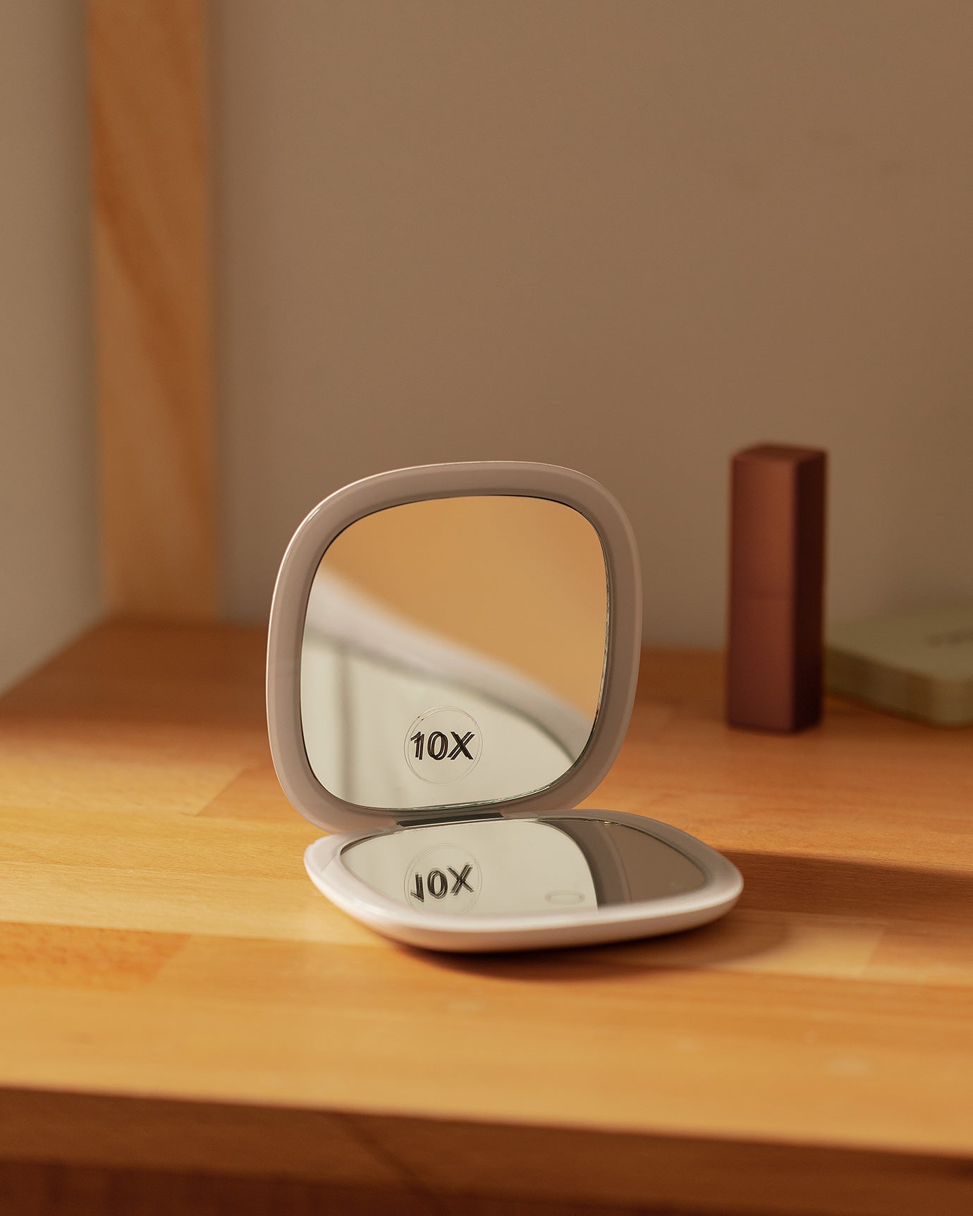Petit Mirror - Madame Coco JO