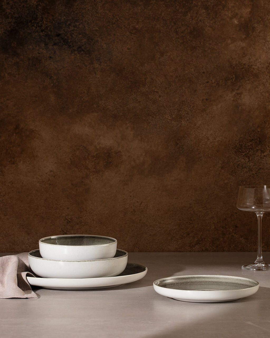 Madelyn Rea 24 Piece Dinner Set - Madame Coco JO