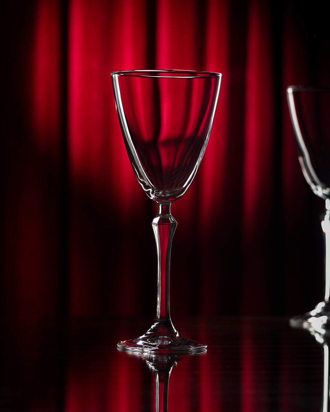 Vincent 4-piece Red Wine Glass Set - Madame Coco JO