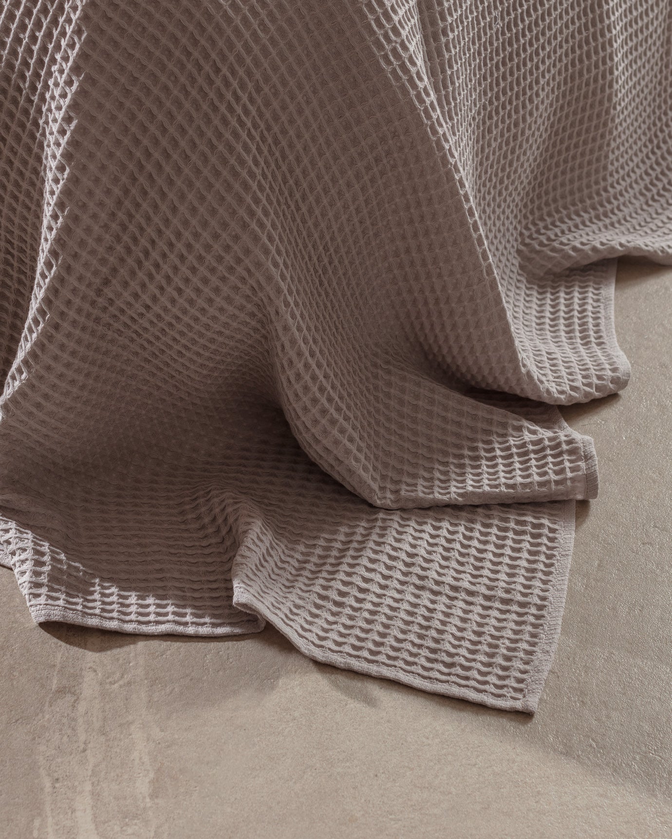 Avril  Ecocell King Size Luxury Pique - Madame Coco JO