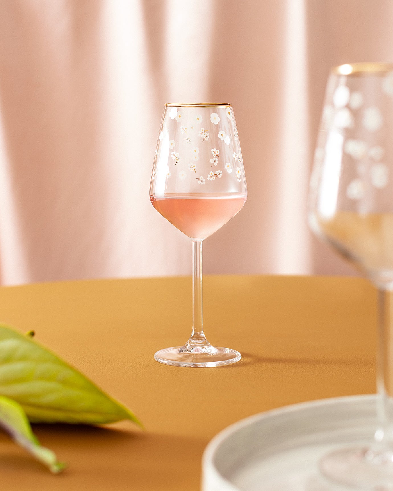 José - Villagues Marguerite 4-piece Wine Glass Set - 350ml - Madame Coco JO