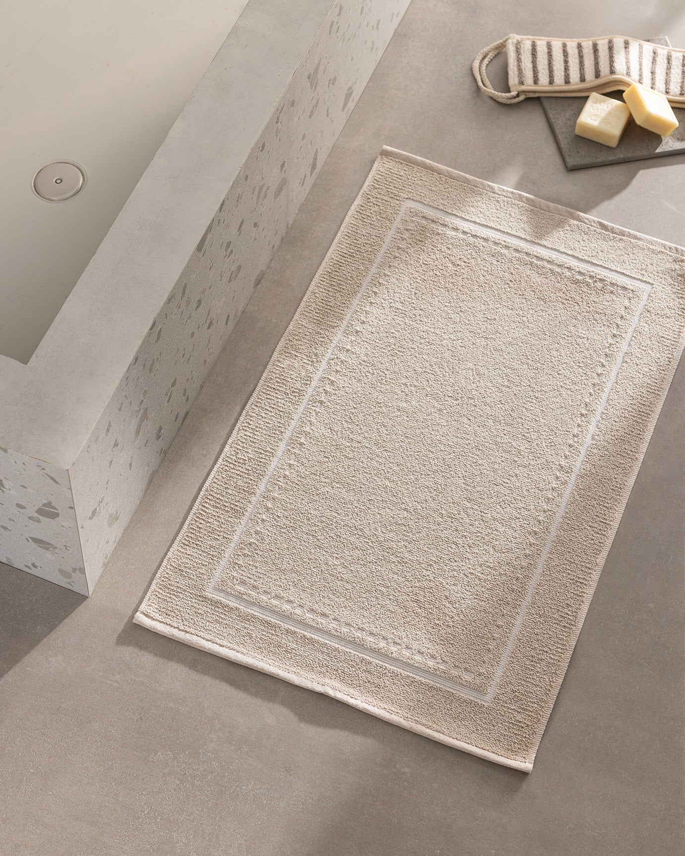 Angeline Foot Towel - Madame Coco JO