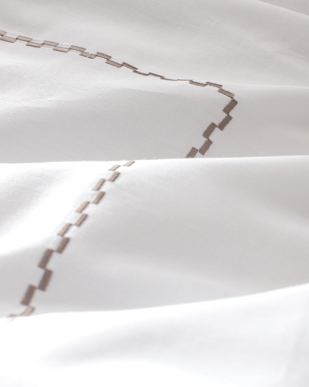 Laila Duvet Cover Set - Embroidered - Satin - Madame Coco JO