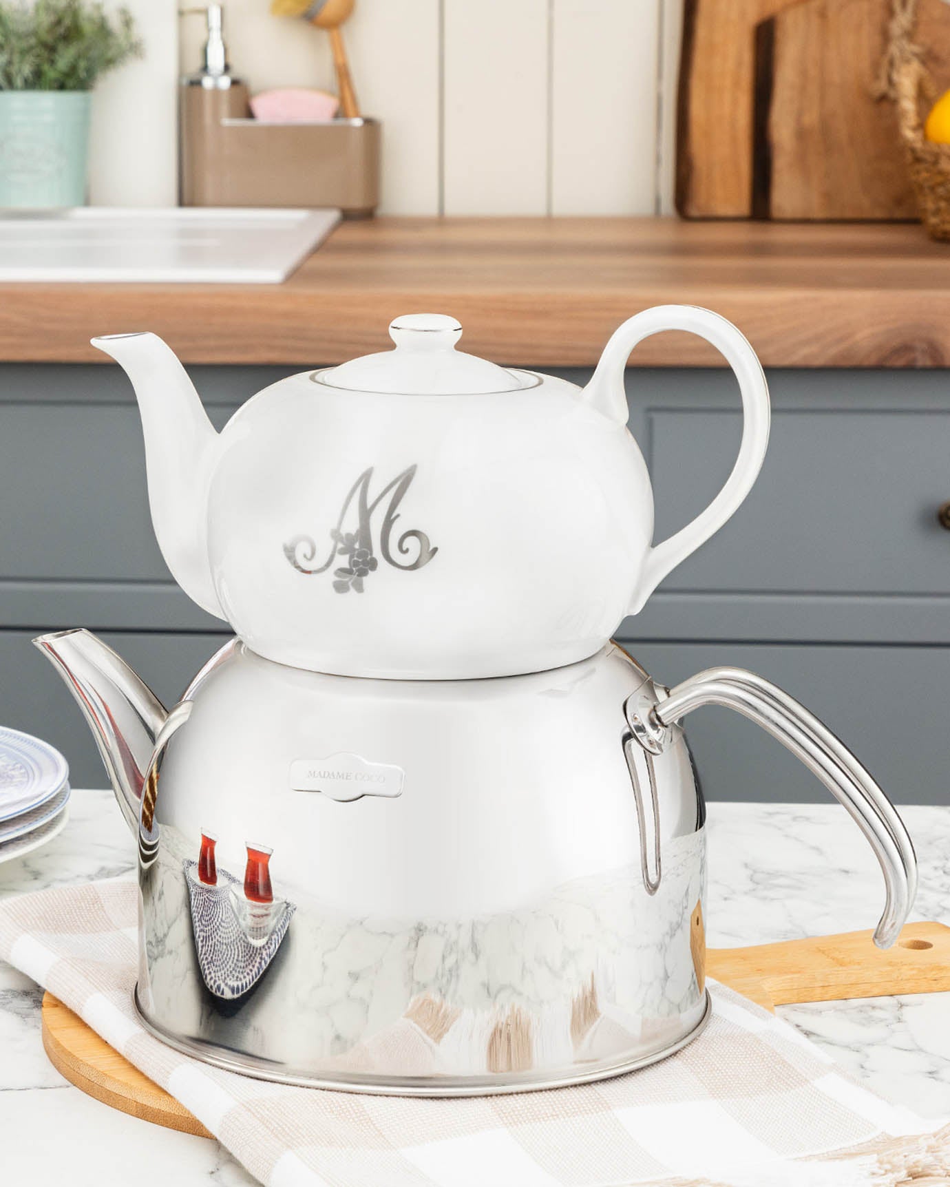 Loris Teapot - Madame Coco JO