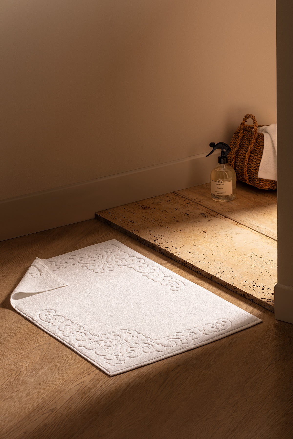 Orlena Foot Towel - Madame Coco JO