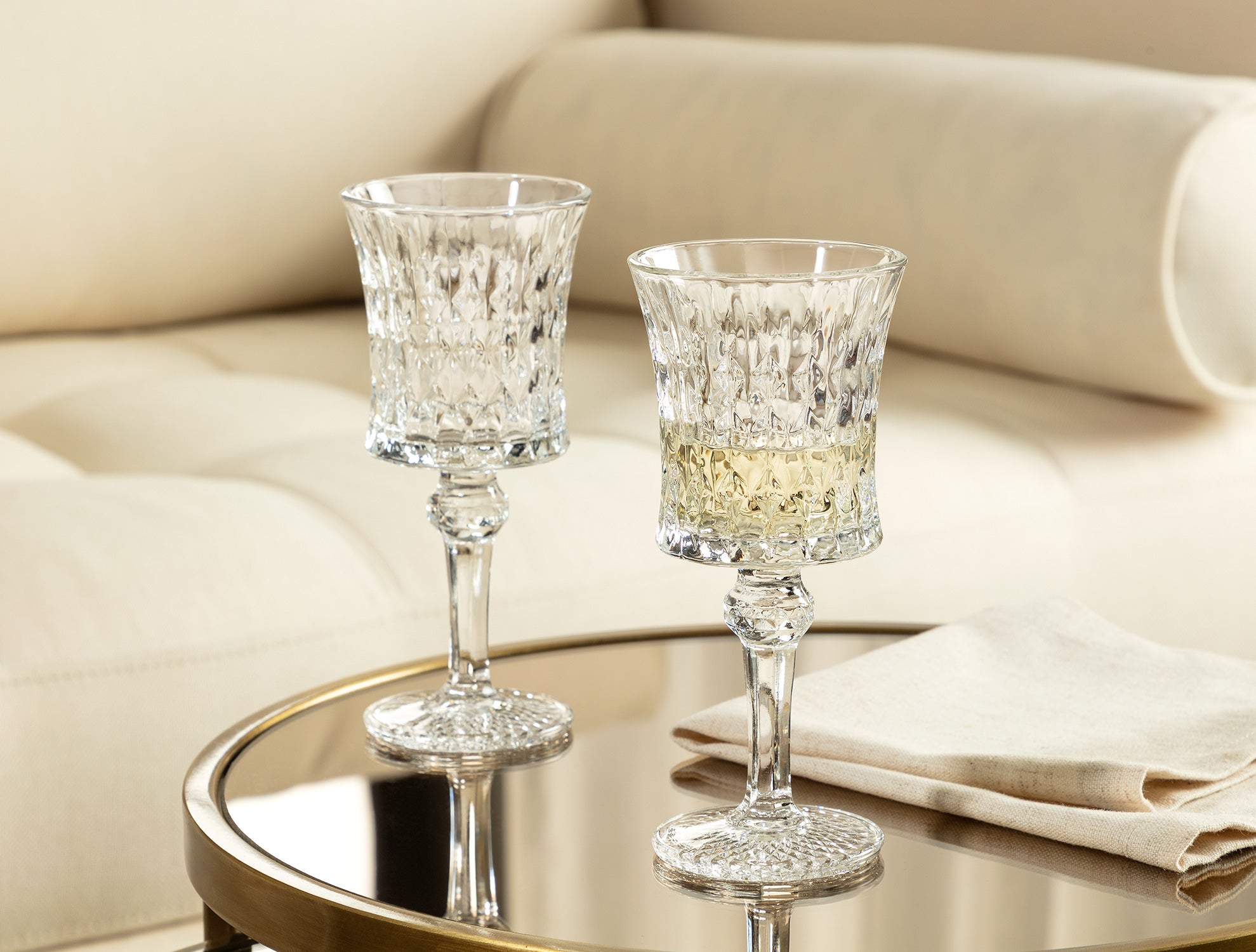 Stephanie 4-piece Short Wine Glass Set - Madame Coco JO