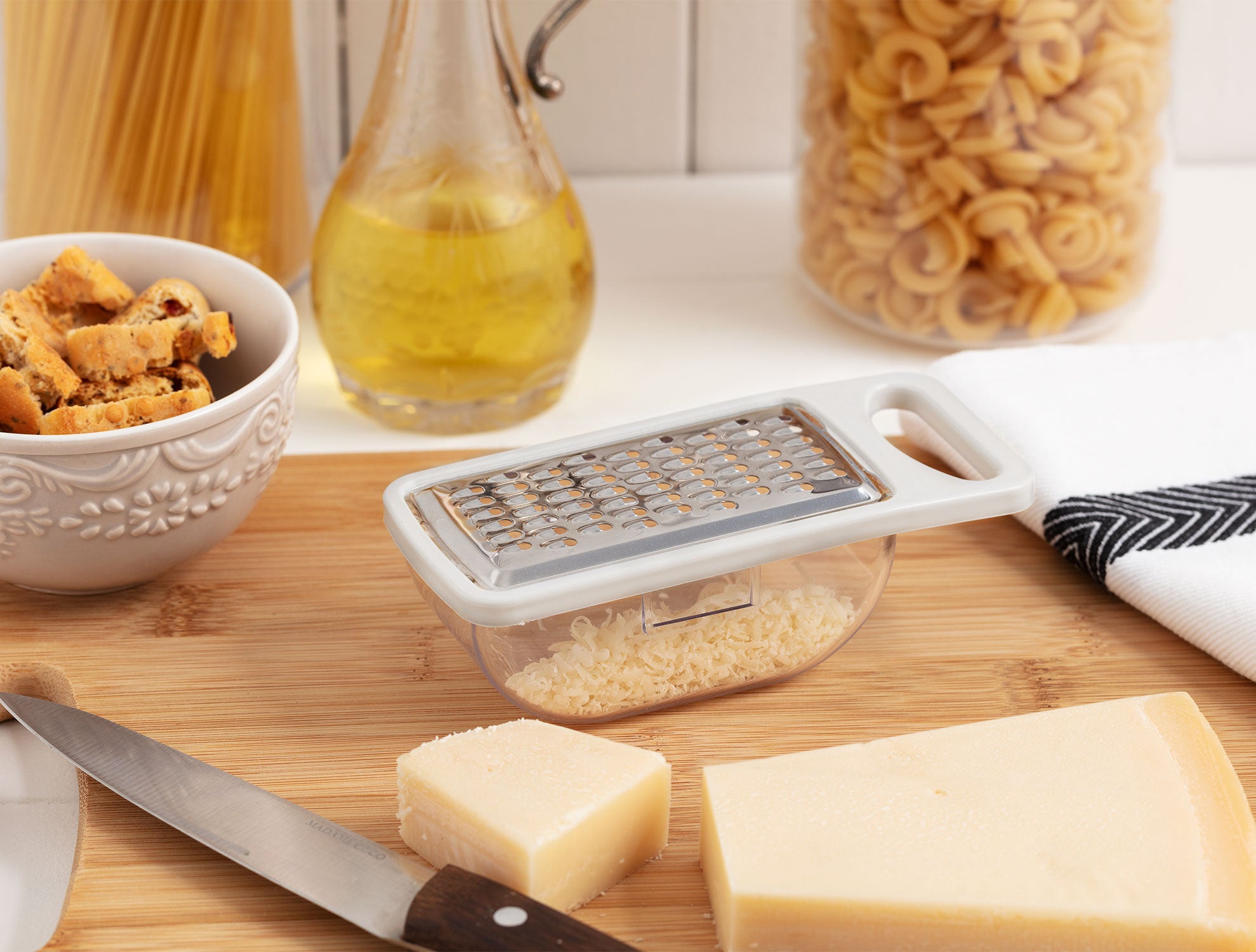 Garlic And Cheese Grater With Bowl - Madame Coco JO