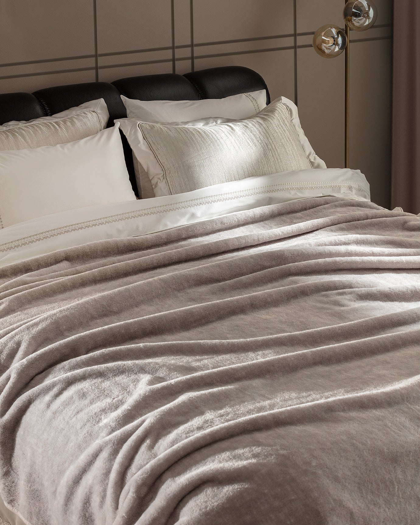 Notre Wedding Set - Madame Coco JO