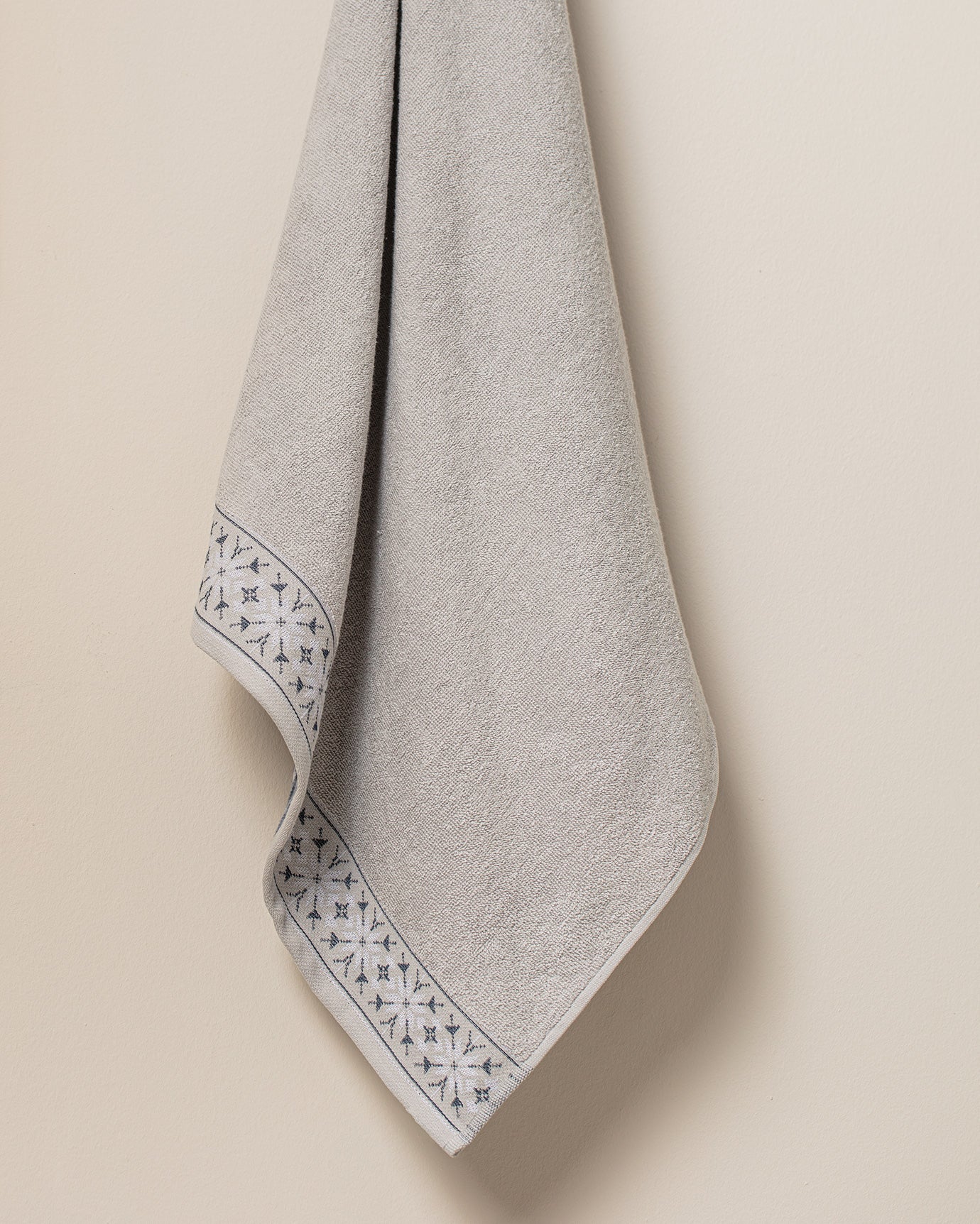 Caresse Bath Towel - Madame Coco JO