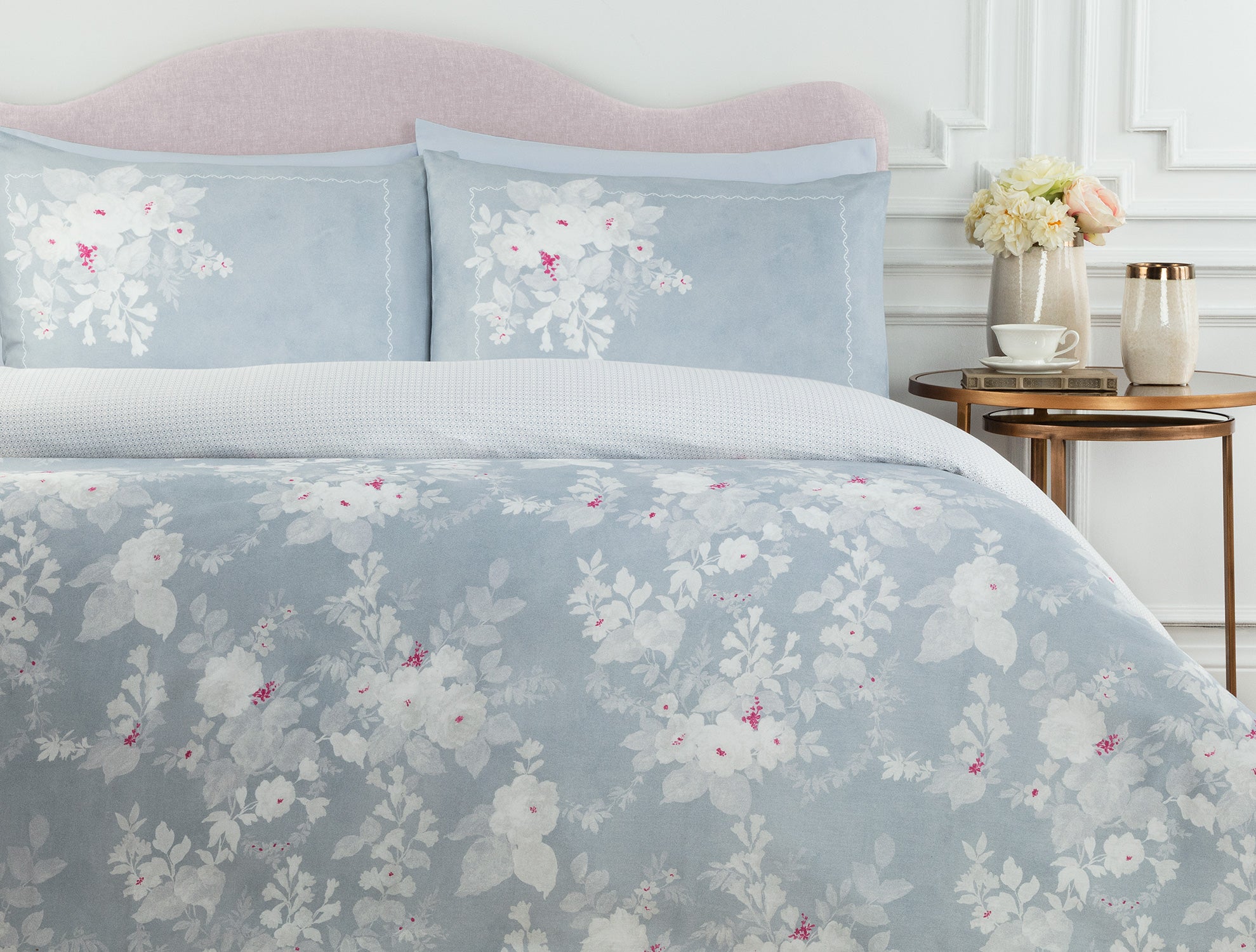 Curtice Double Size Bed Linen Set - Satin Patterned - Madame Coco JO