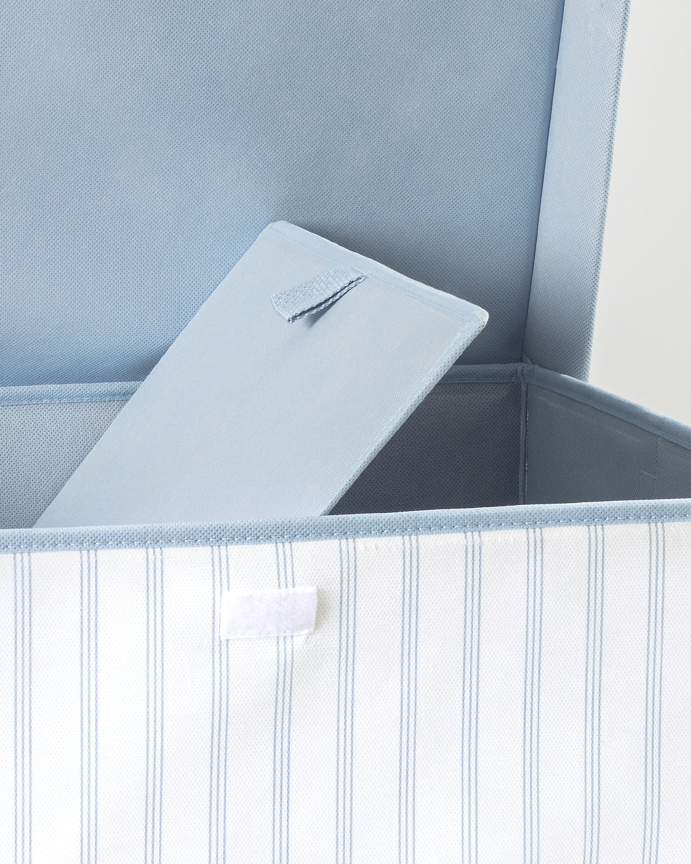 Nuage Regulatory Box With Lid - Madame Coco JO