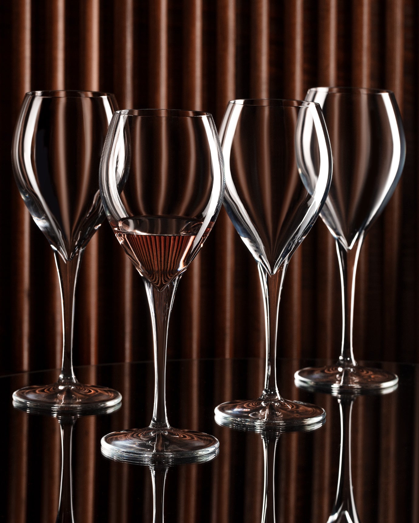 Volante 4-piece Red Wine Glass Set - Madame Coco JO