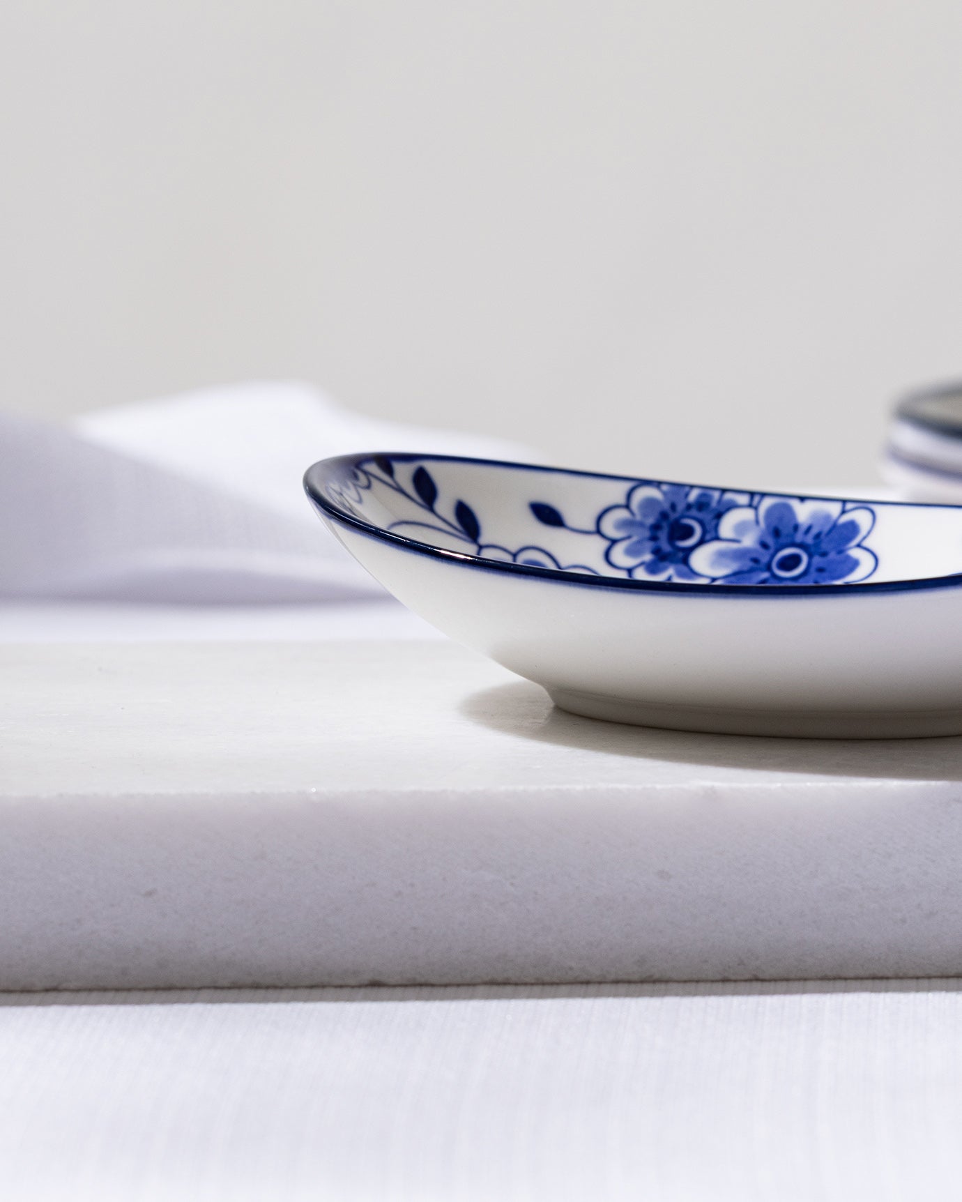 Reve Bleu Seren Oval Plate - Madame Coco JO