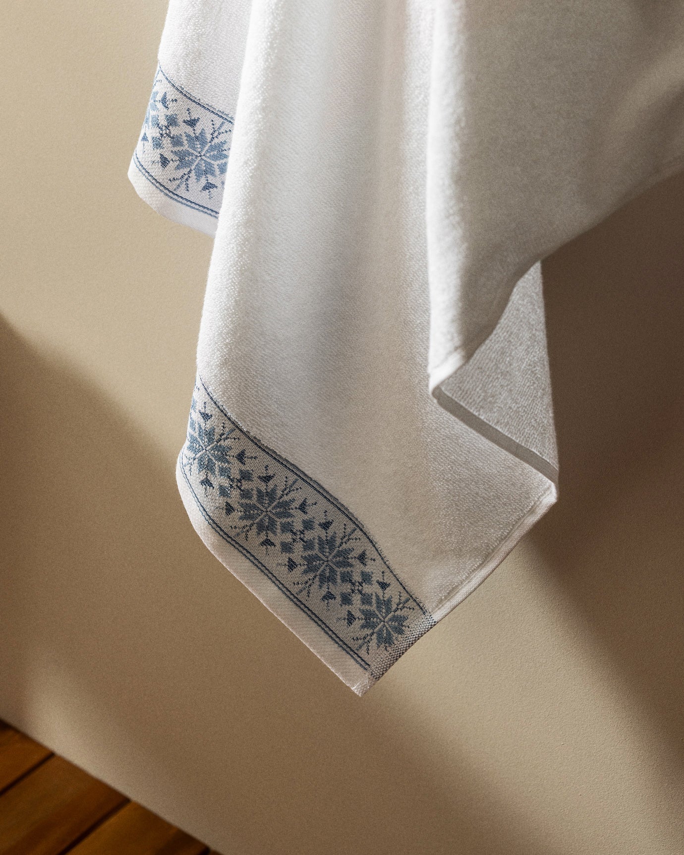 Caresse Bath Towel - Madame Coco JO