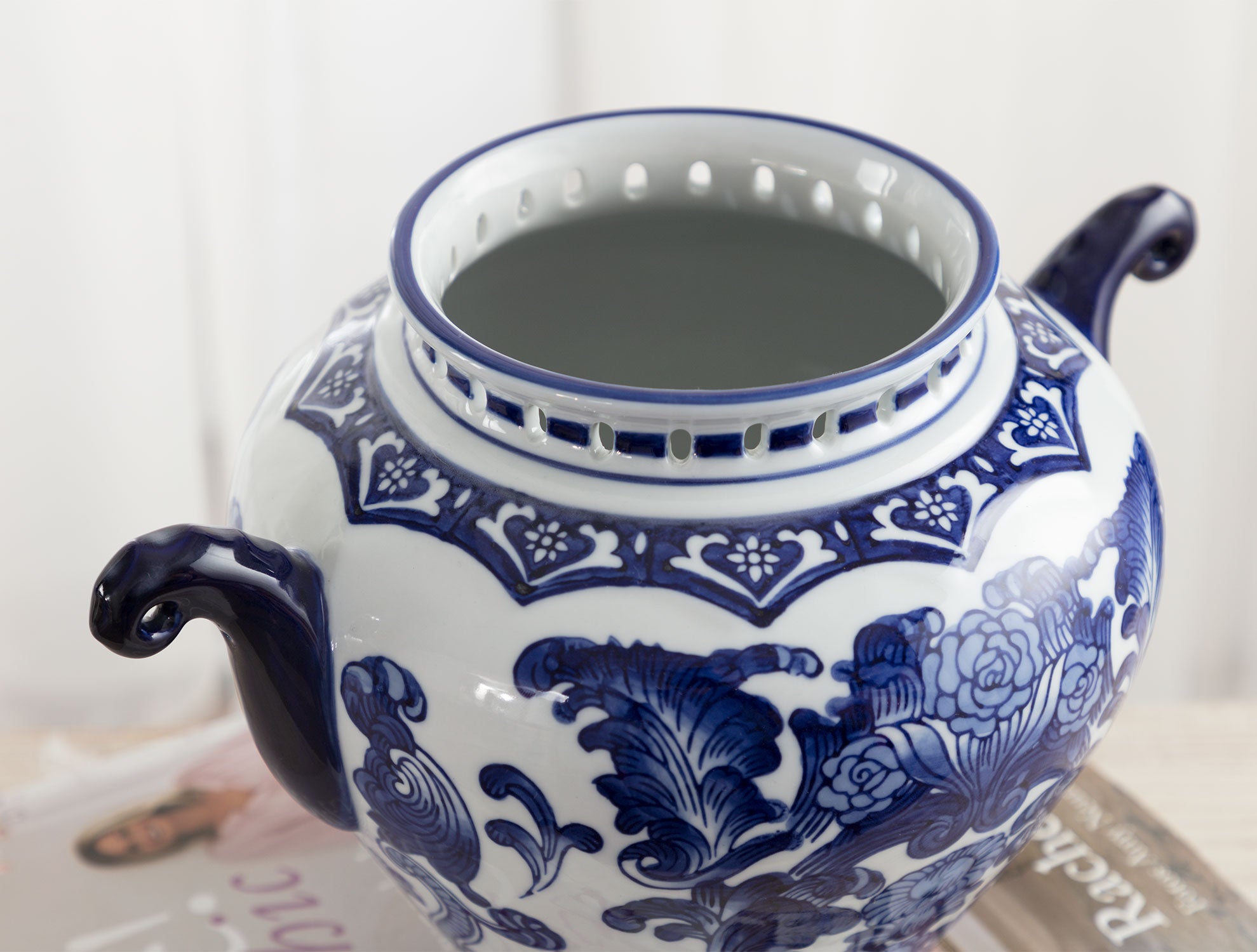 Angers Vase - Madame Coco JO