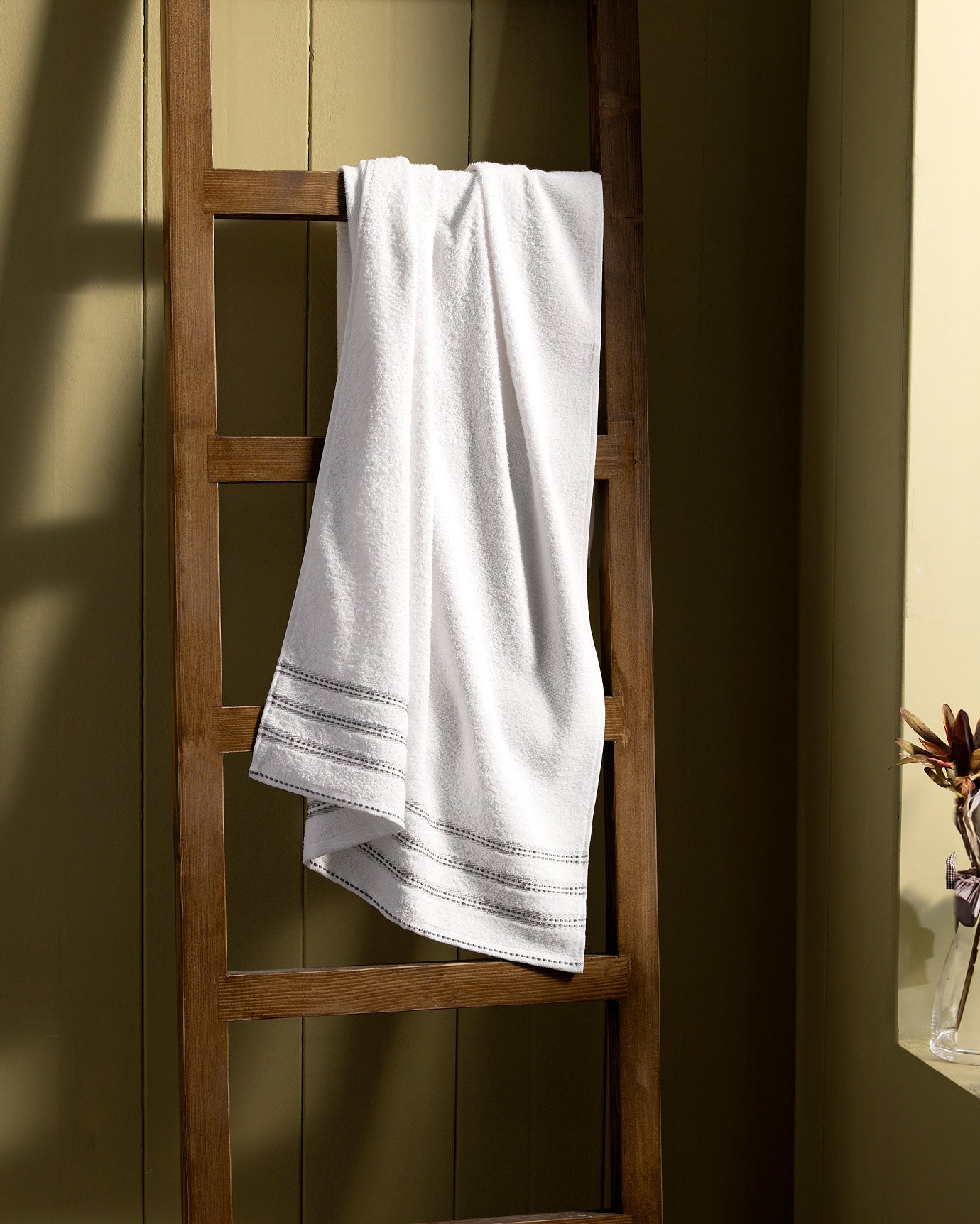 Fanya Bath Towel - Madame Coco JO