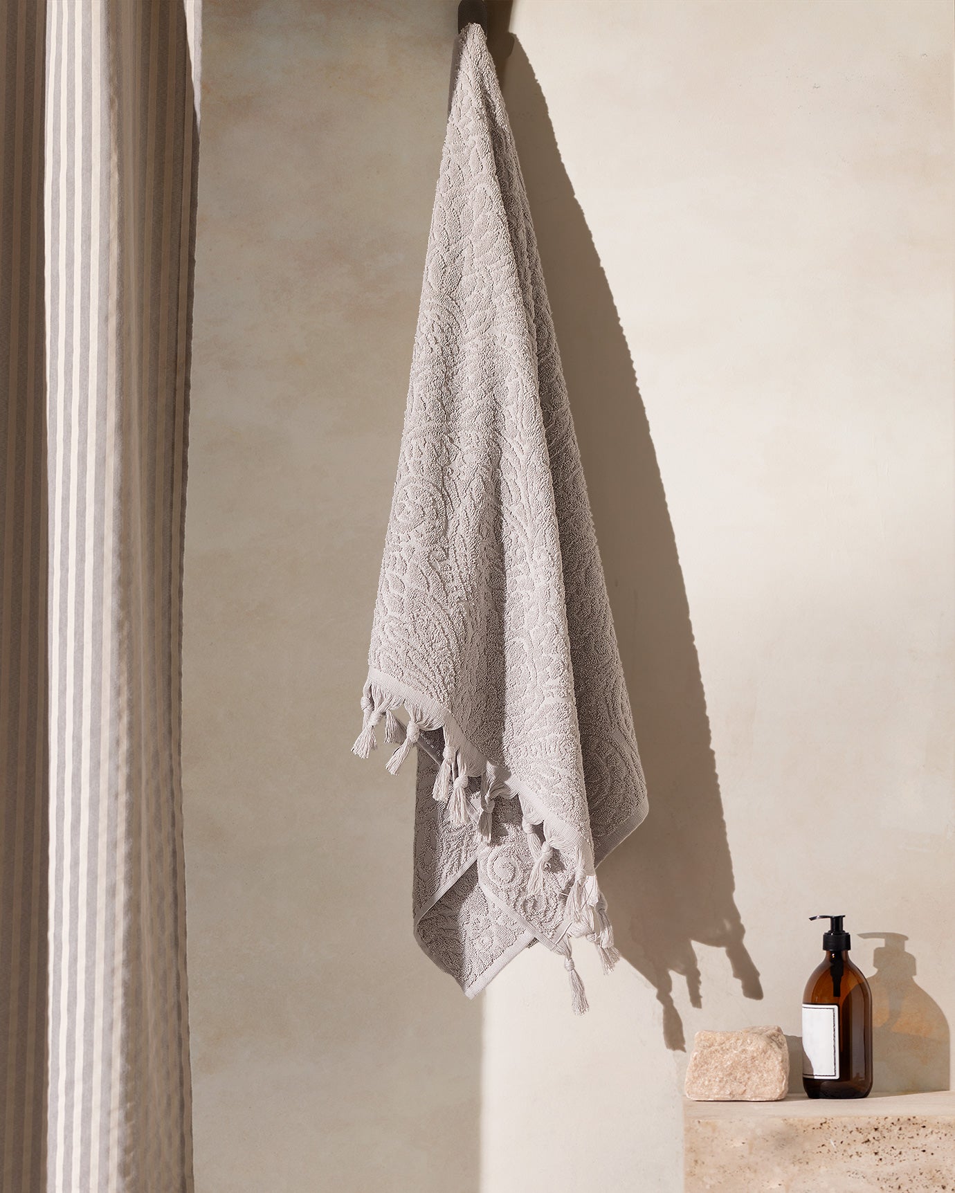 Bernay Bath Towel - Madame Coco JO