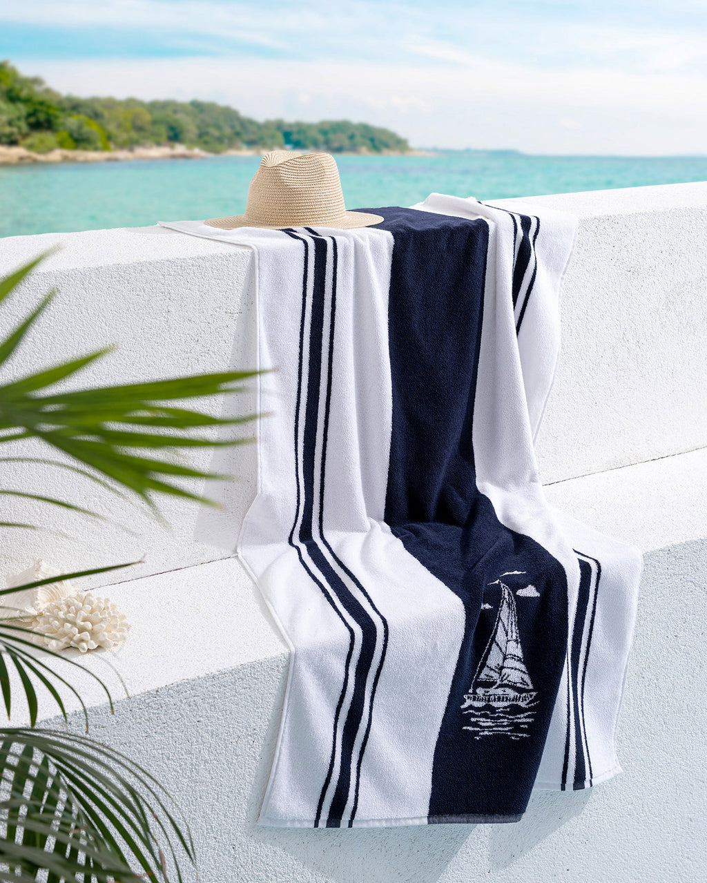 Voilier  Beach Towel - Madame Coco JO