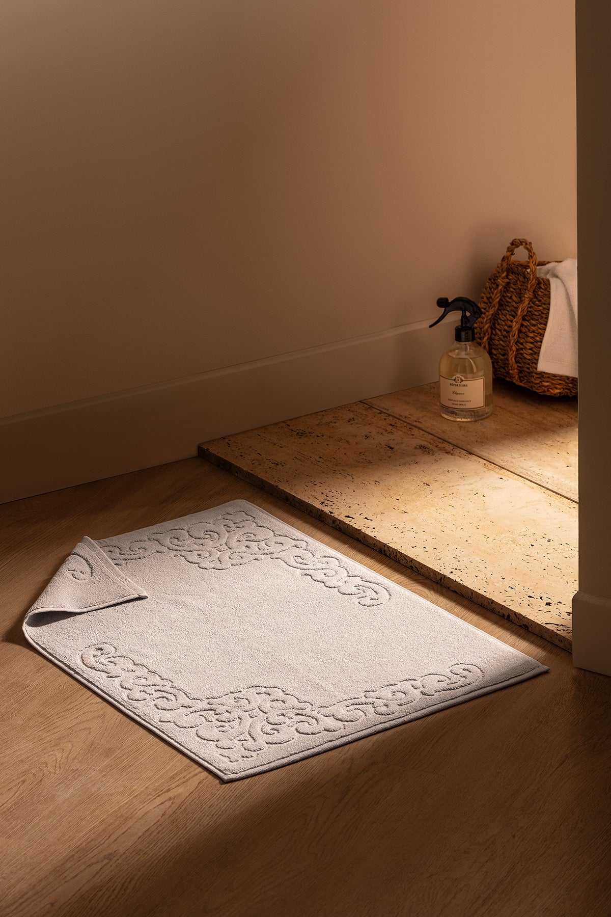 Orlena Foot Towel - Madame Coco JO