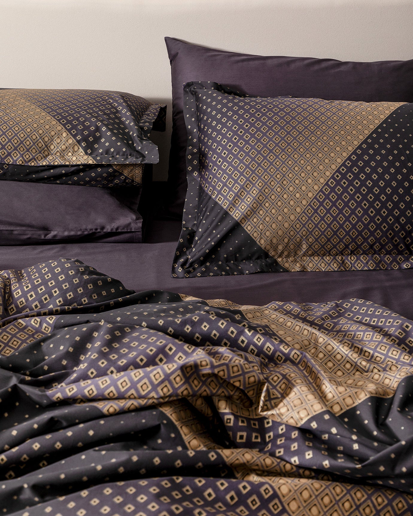 Aleon King Size  Luxury Satin Duvet Cover Set - Madame Coco JO
