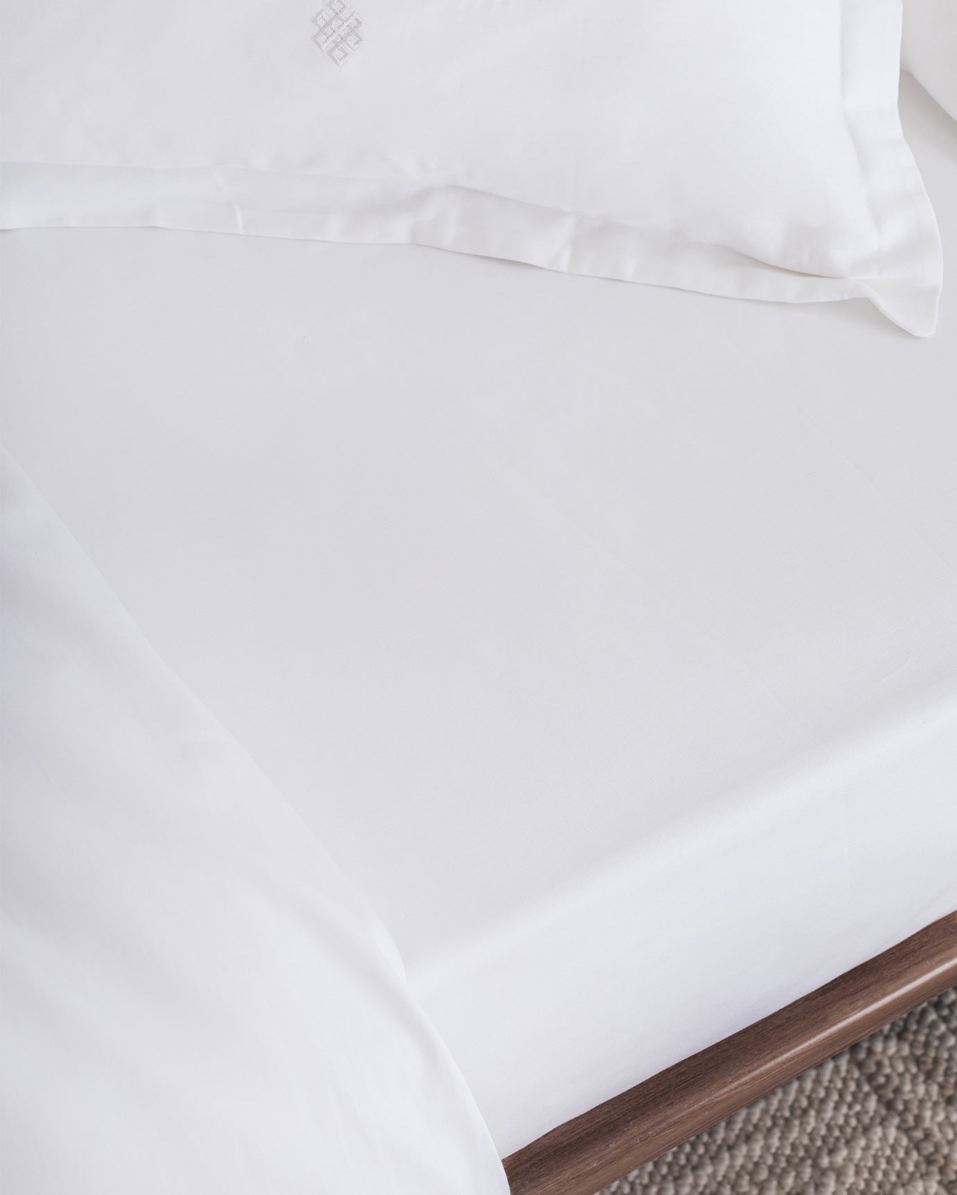 Lilas King Size Duvet Cover Set - Embroidered - Satin - Madame Coco JO