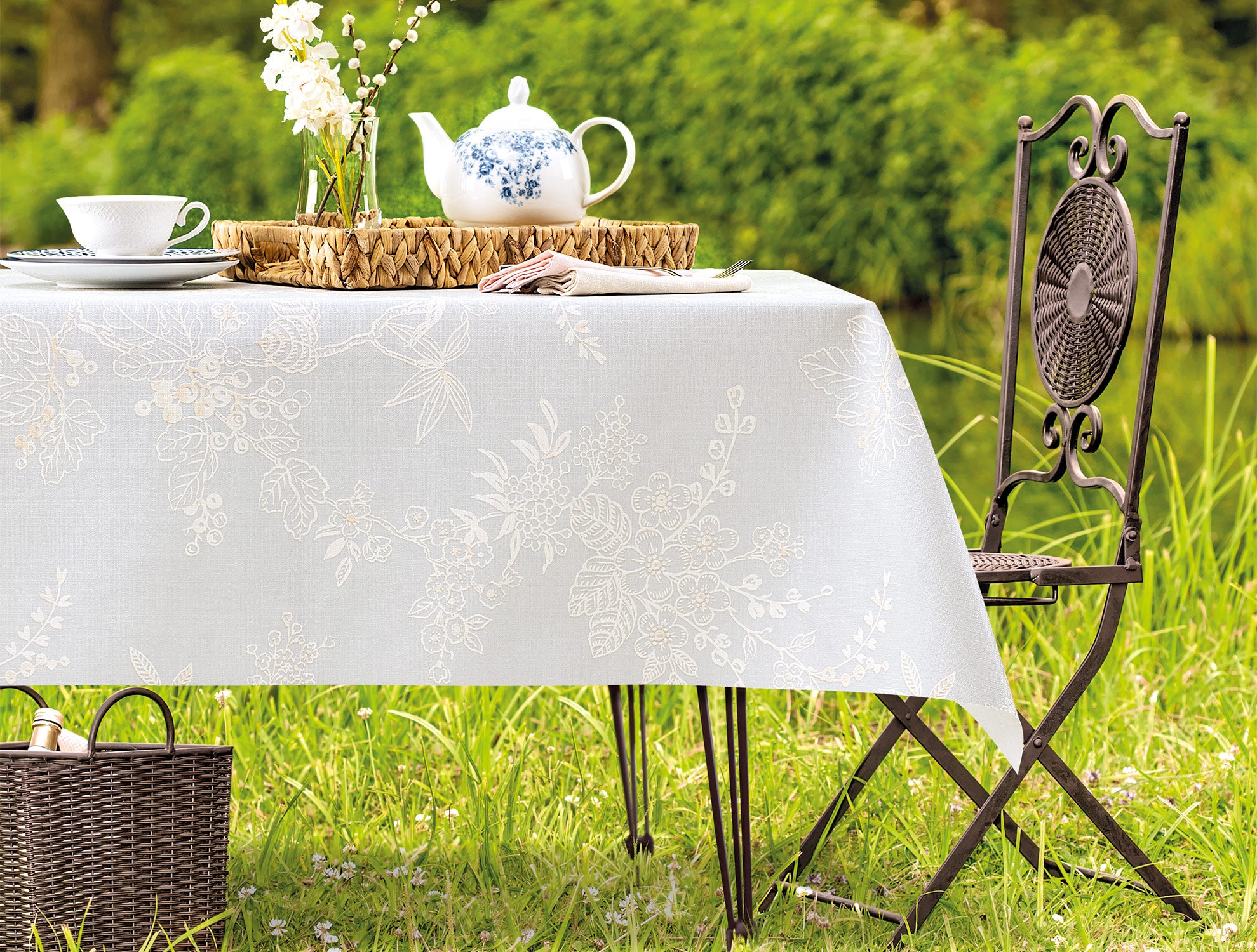 Jannie Table Cloth - Madame Coco JO