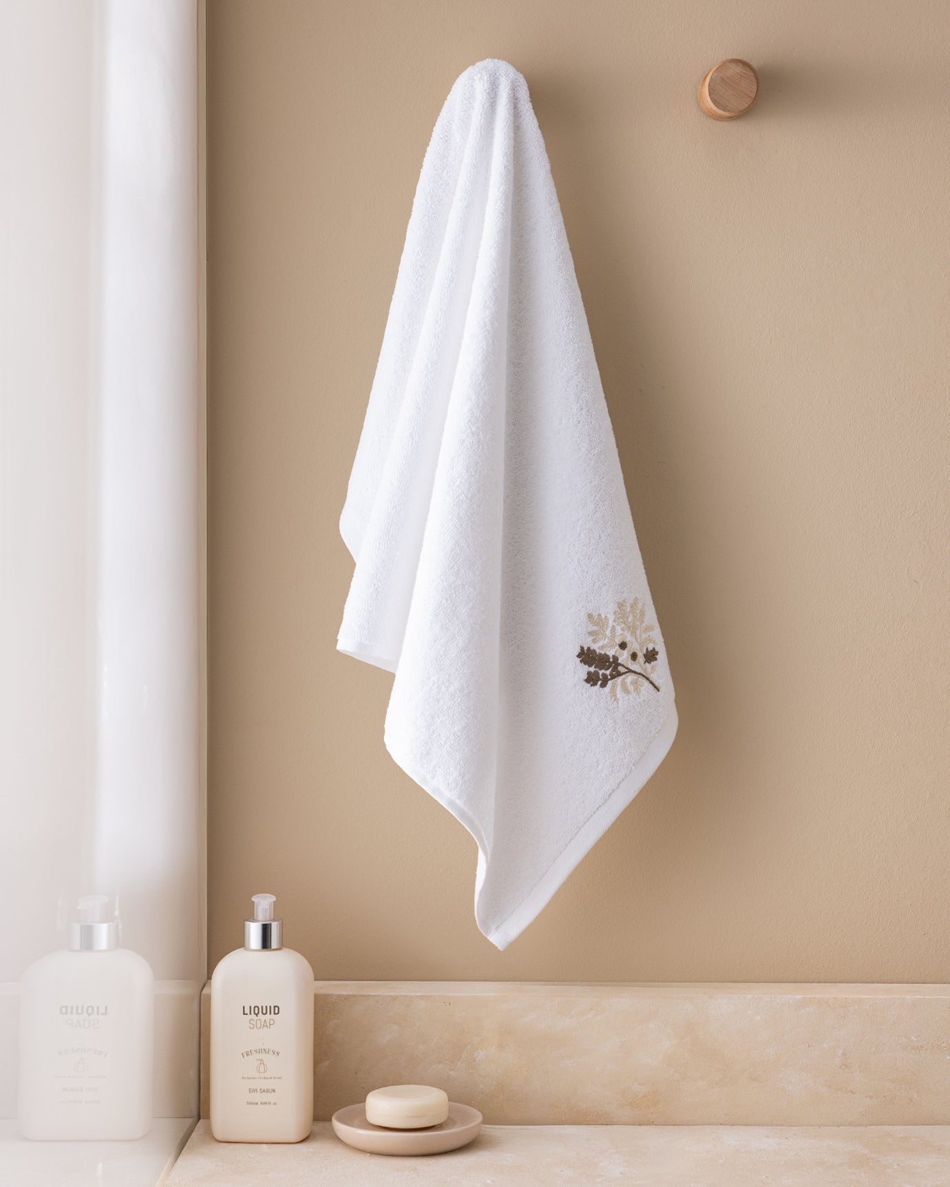 Selmor Embroidered Face Towel - Madame Coco JO