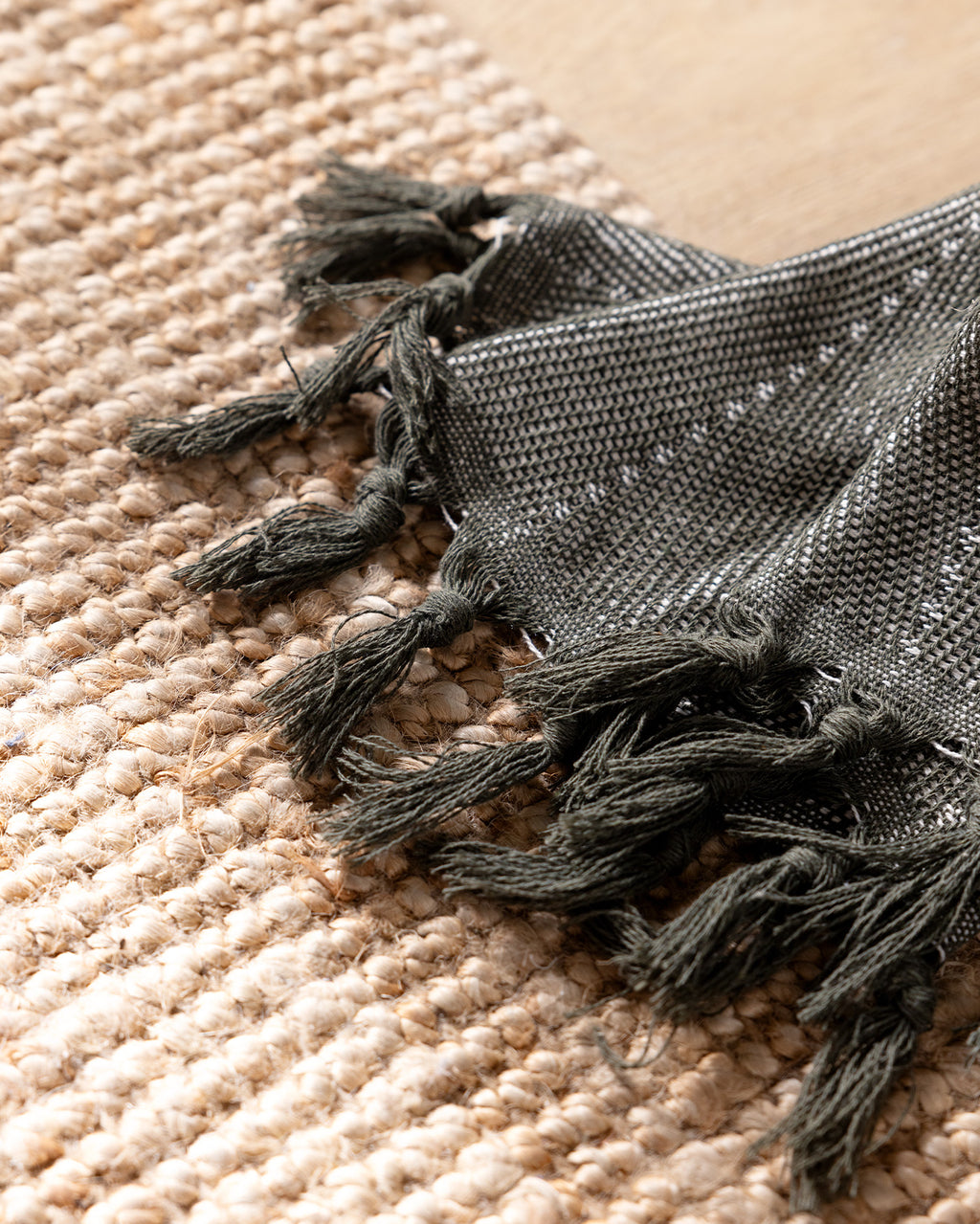 Rosny Sofa Throw - Madame Coco JO