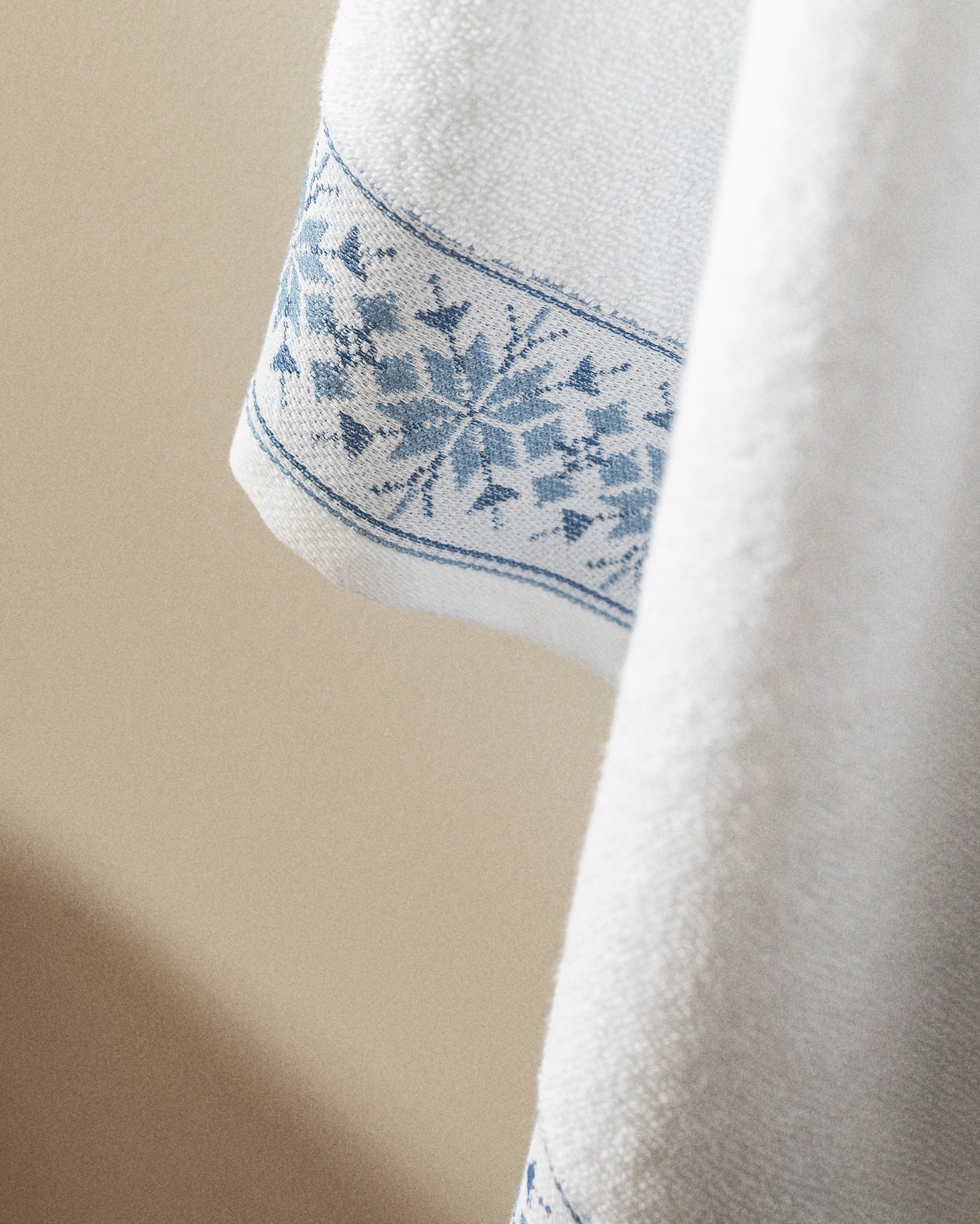 Caresse Bath Towel - Madame Coco JO