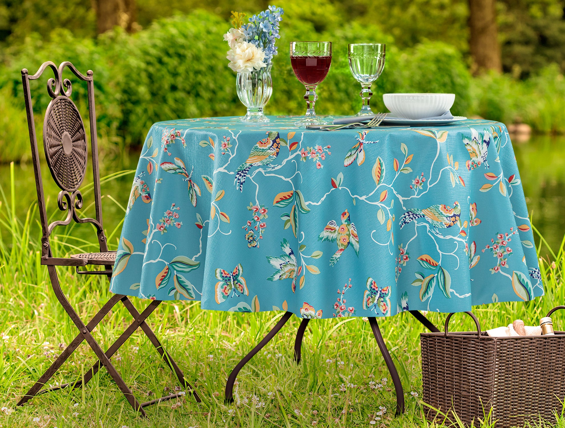 Violet Pvc Table Cloth - Madame Coco JO