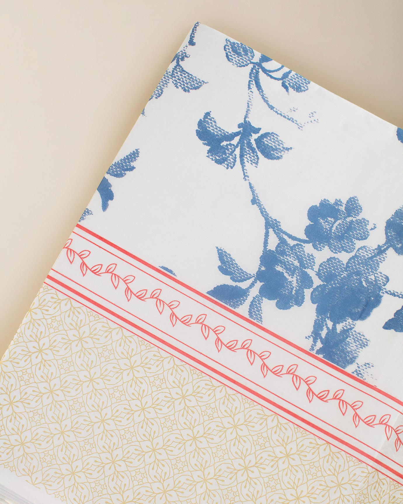 Laurette Disposable Tablecloth - Madame Coco JO