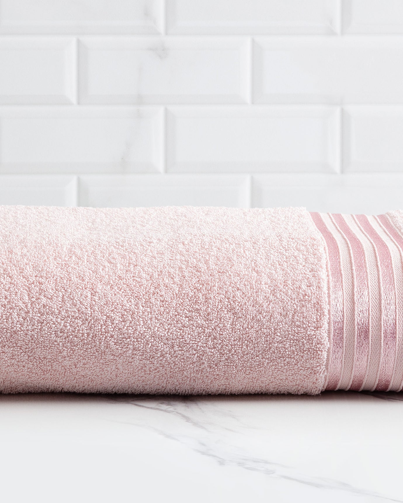 Maynor Flouche Bath Towel - Madame Coco JO