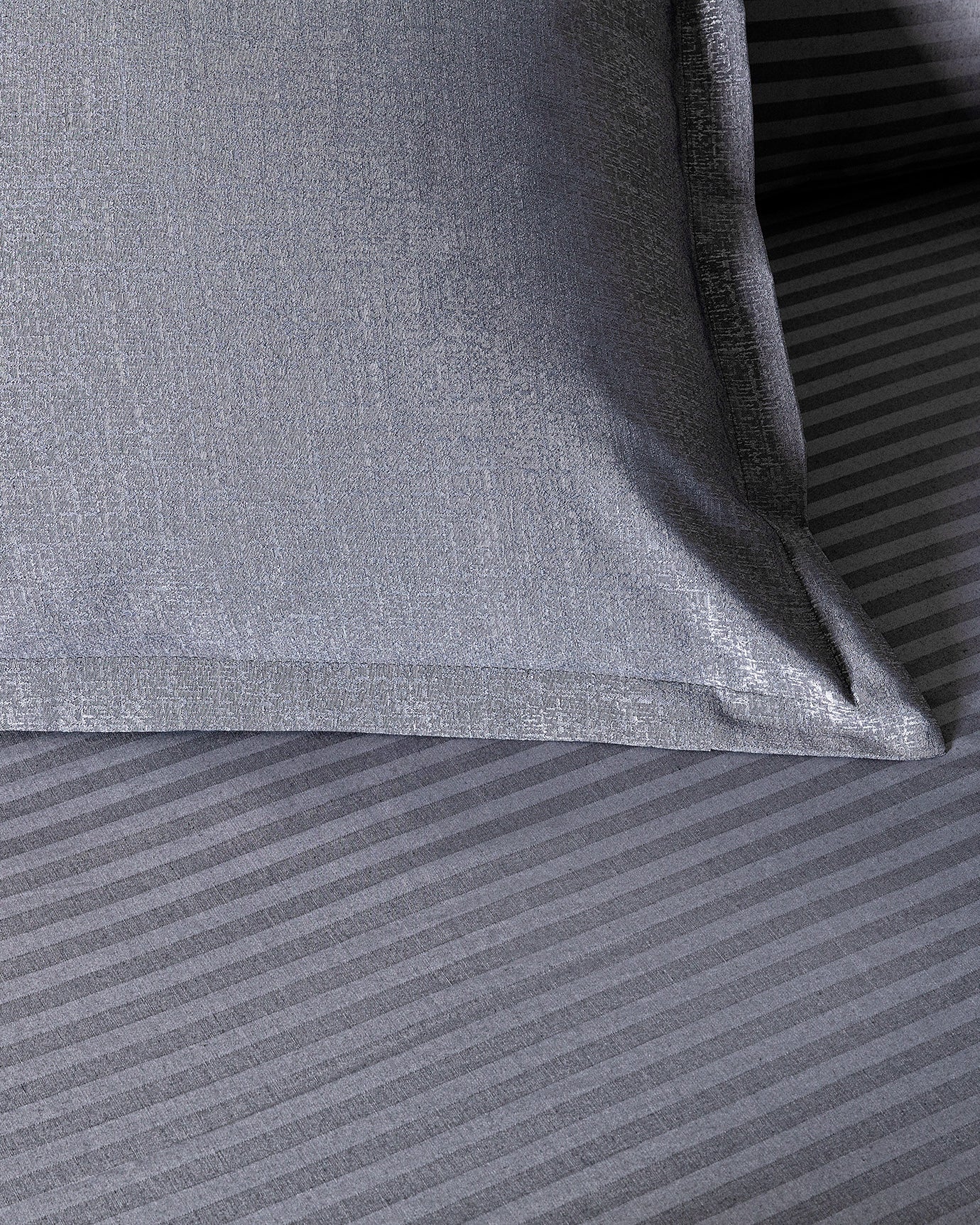 Vézelay Duvet Cover Set - Jacquard Satin - Madame Coco JO