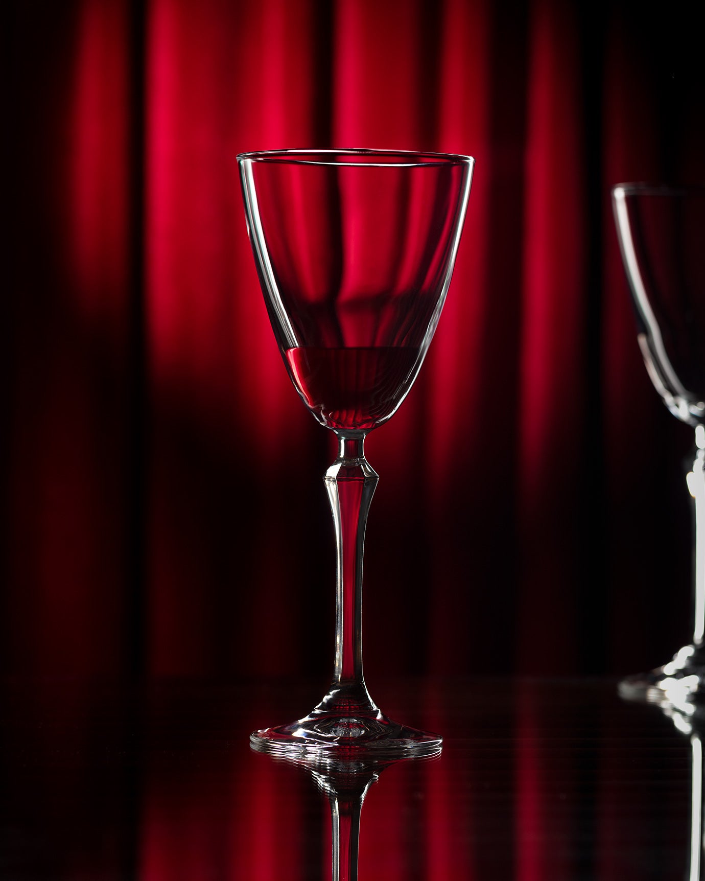 Vincent 4-piece Red Wine Glass Set - Madame Coco JO