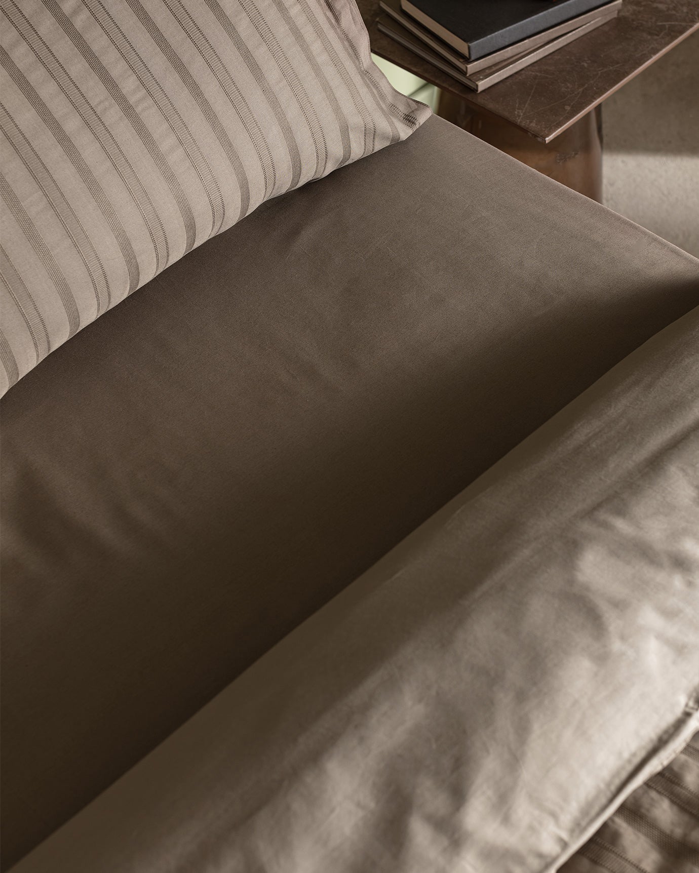 Nicole King Size Dobby Duvet Cover Set - Madame Coco JO