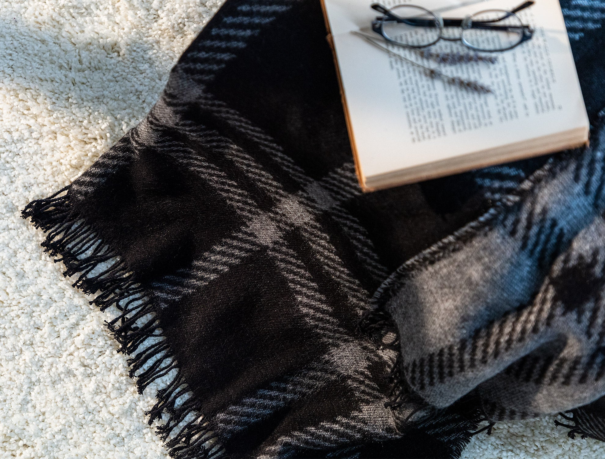 Katriane Throw Blanket - Madame Coco JO