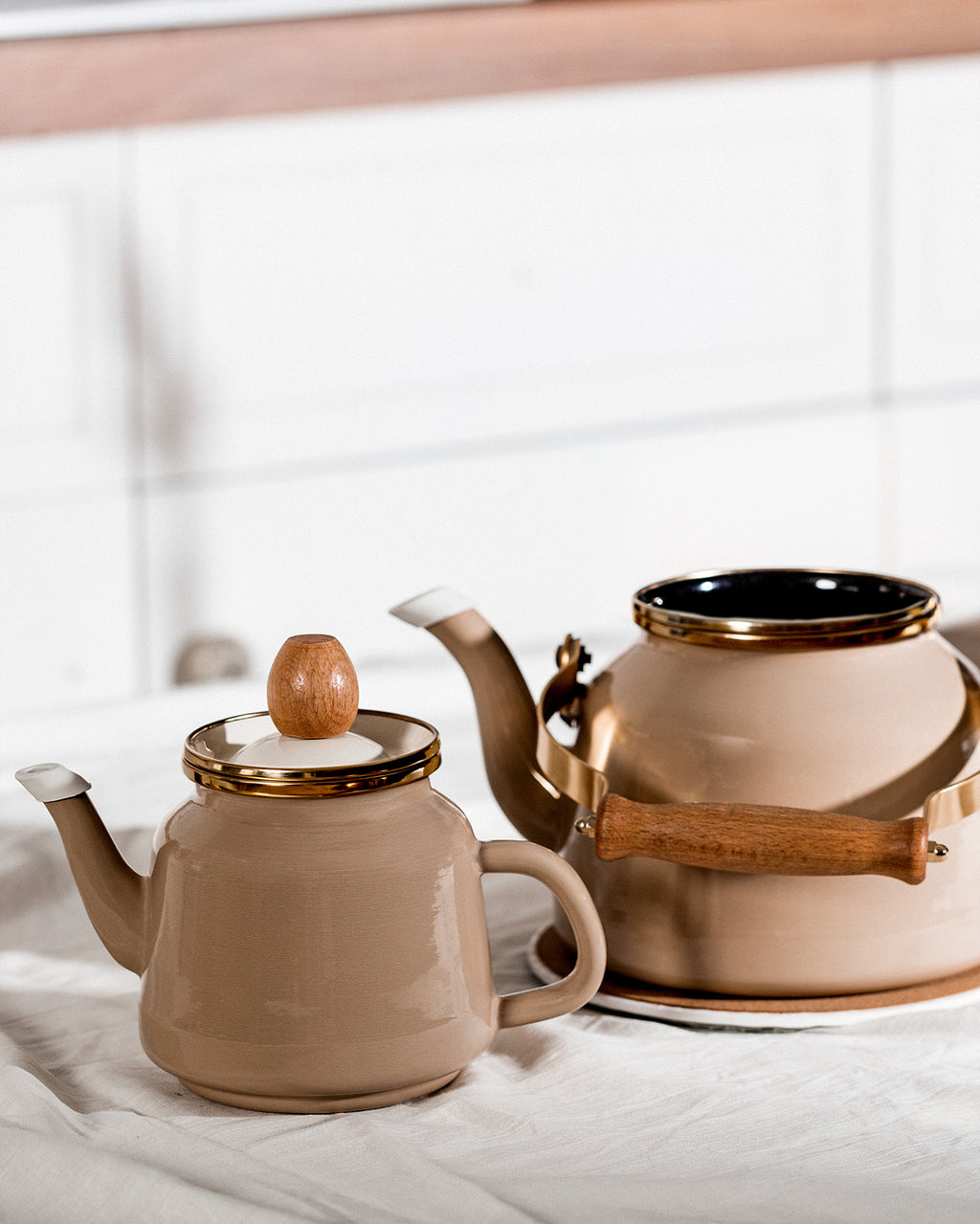 Bonneville Teapot - Madame Coco JO