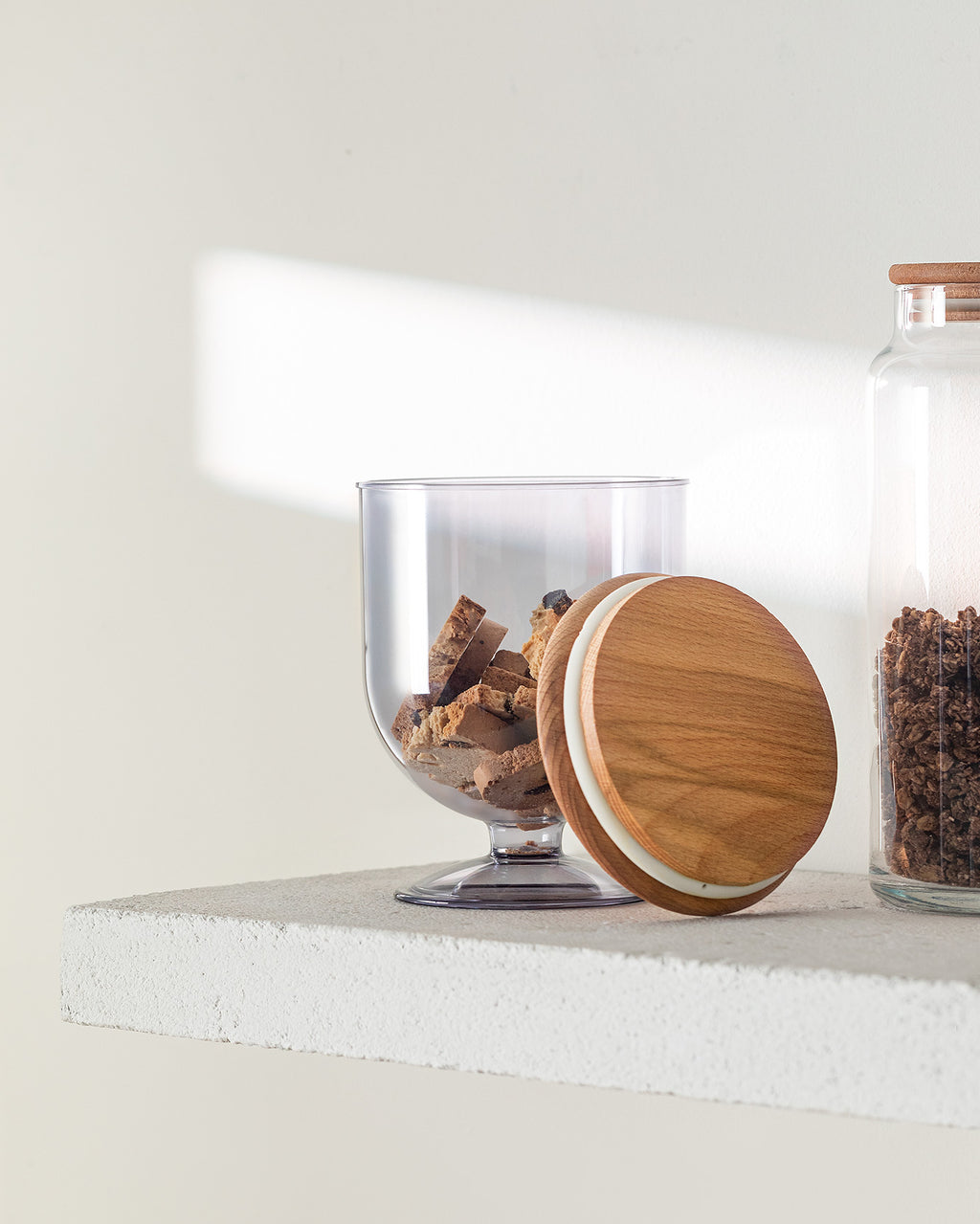 Storage Box With Wooden Lid 900ml - Madame Coco JO