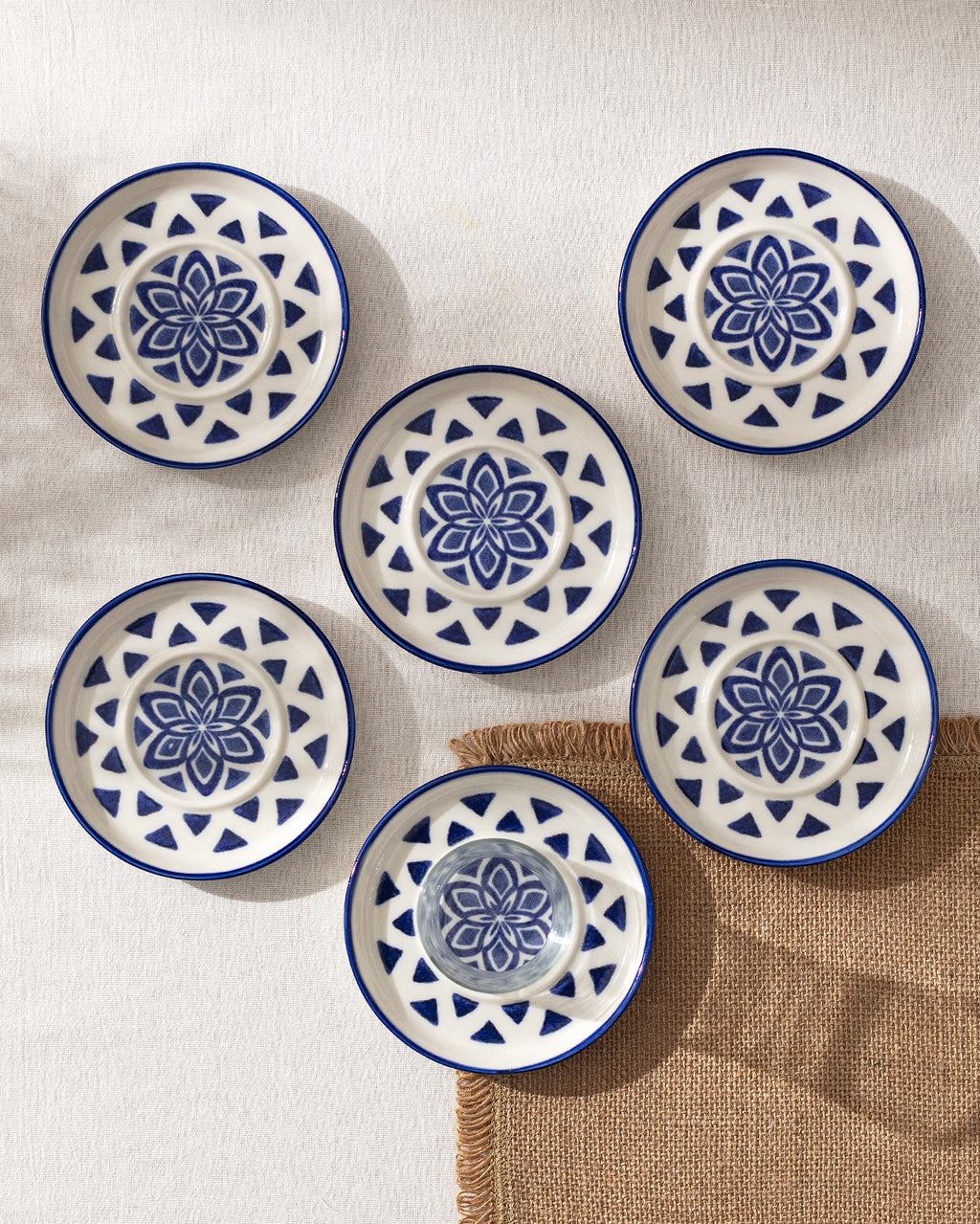 Grande Triangle 6-piece Tea Glass Saucer Set - Madame Coco JO