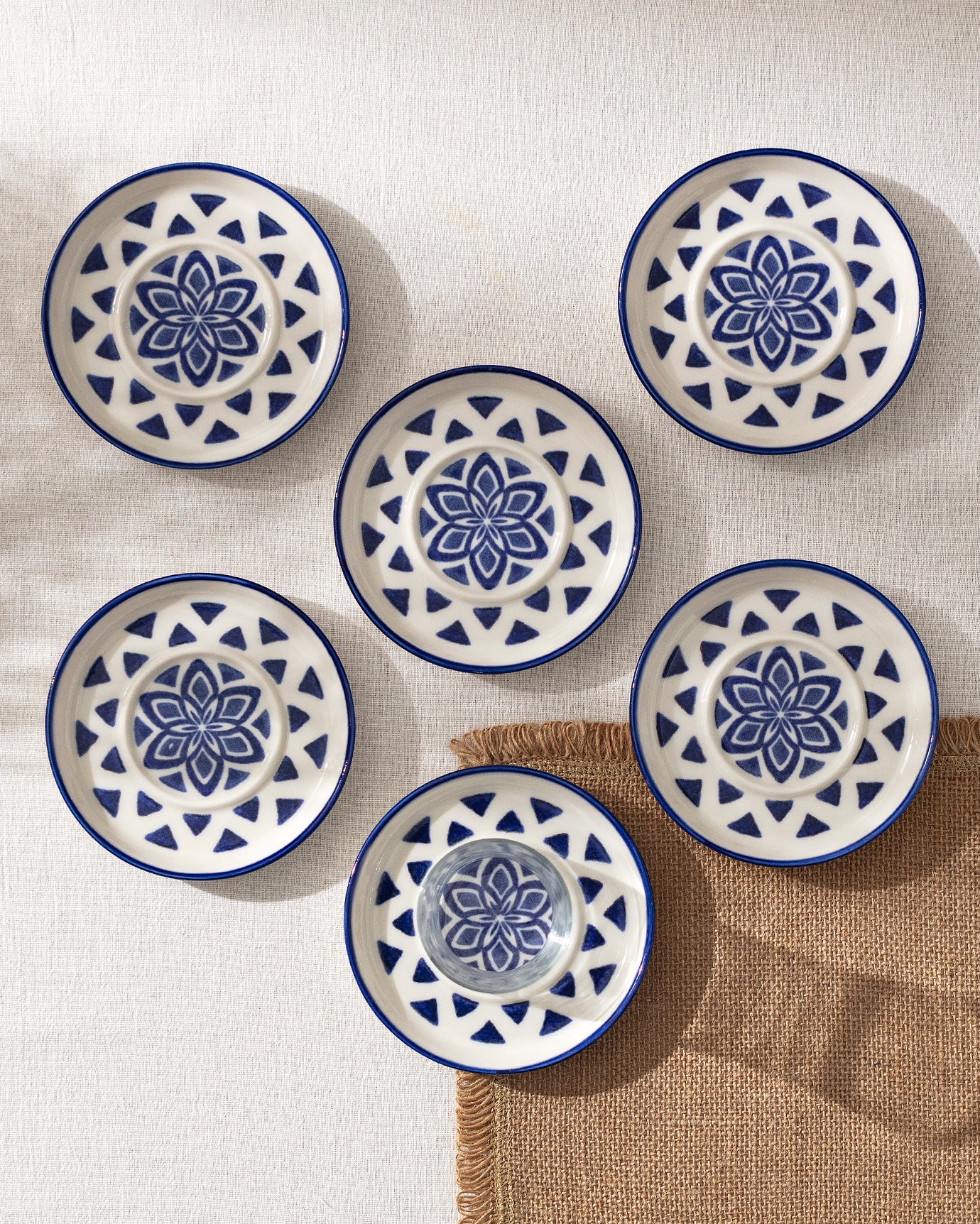 Grande Triangle 6-piece Tea Glass Saucer Set - Madame Coco JO
