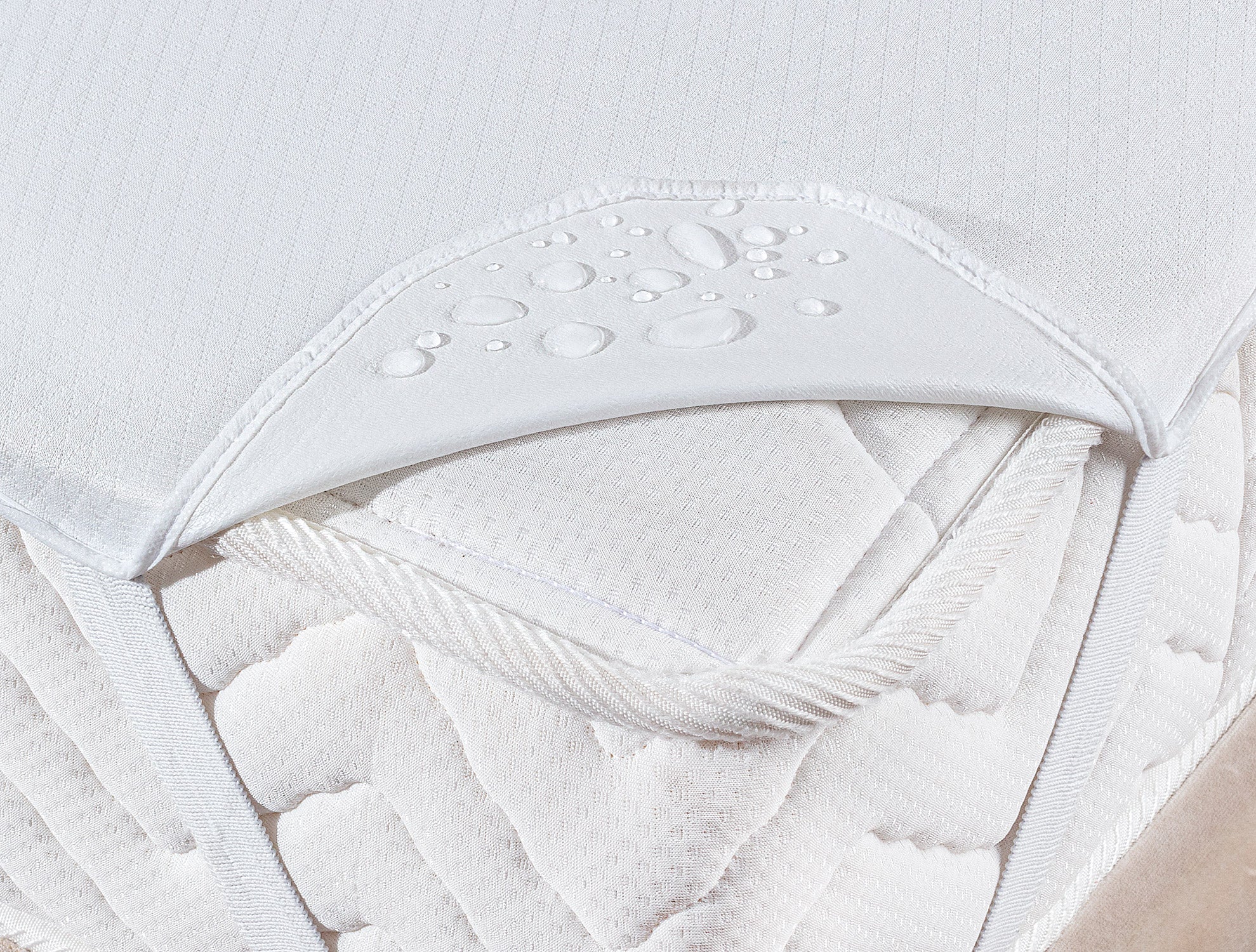 Flore Waterproof Bed Protector - Madame Coco JO