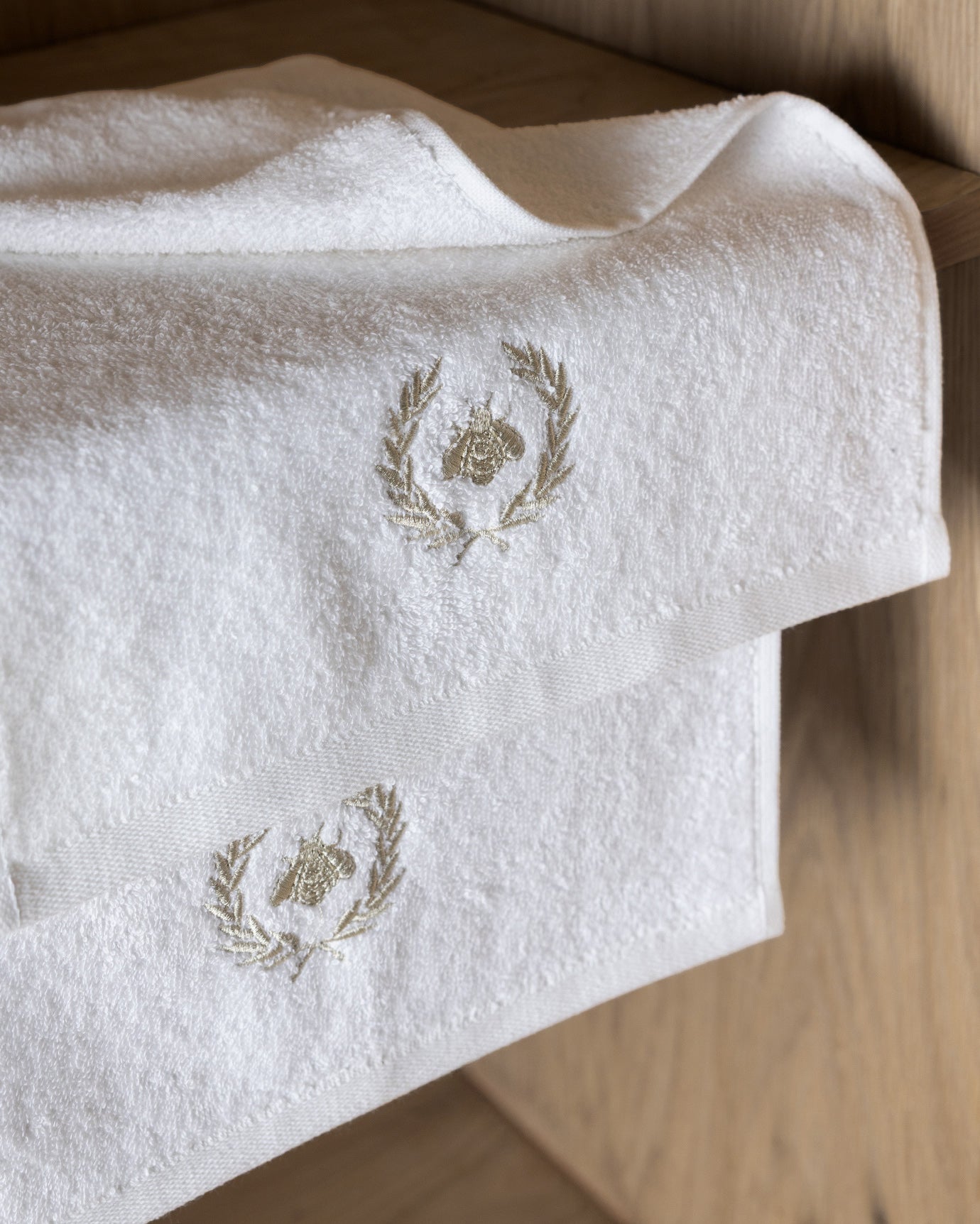Lunor    Embroidered Set Of 2 Hand Towels - Madame Coco JO