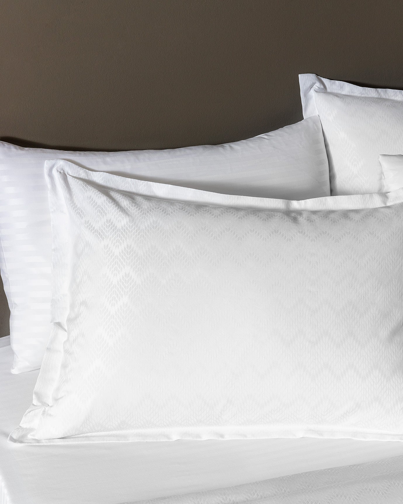 Wissale Duvet Cover Set -jacquard Satin - Madame Coco JO