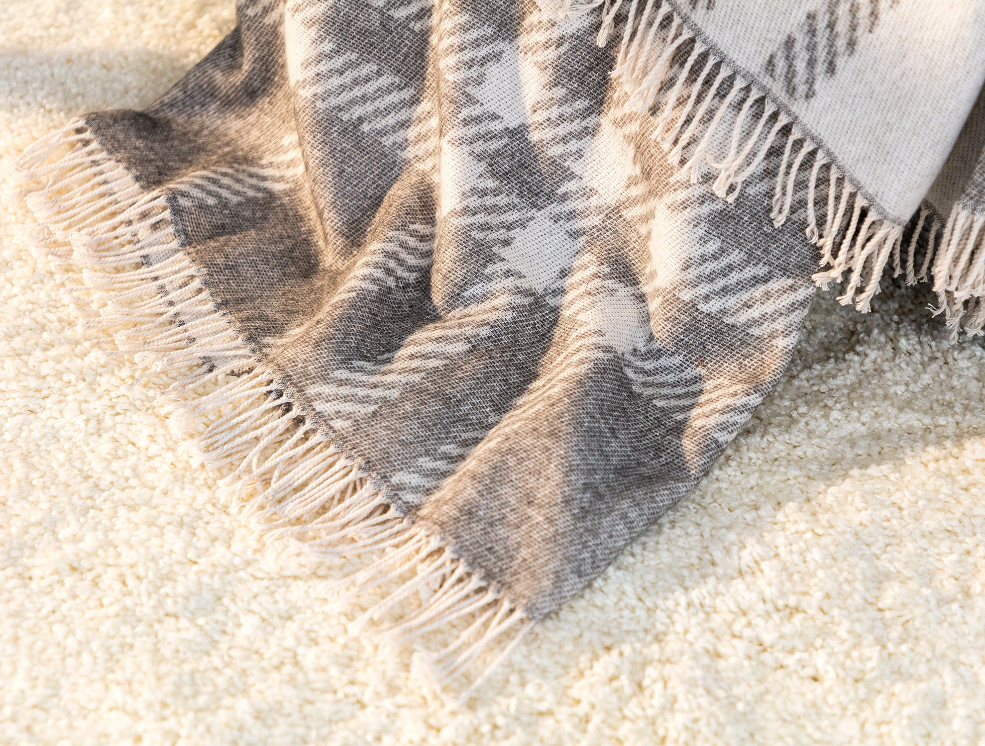 Katriane Throw Blanket - Madame Coco JO