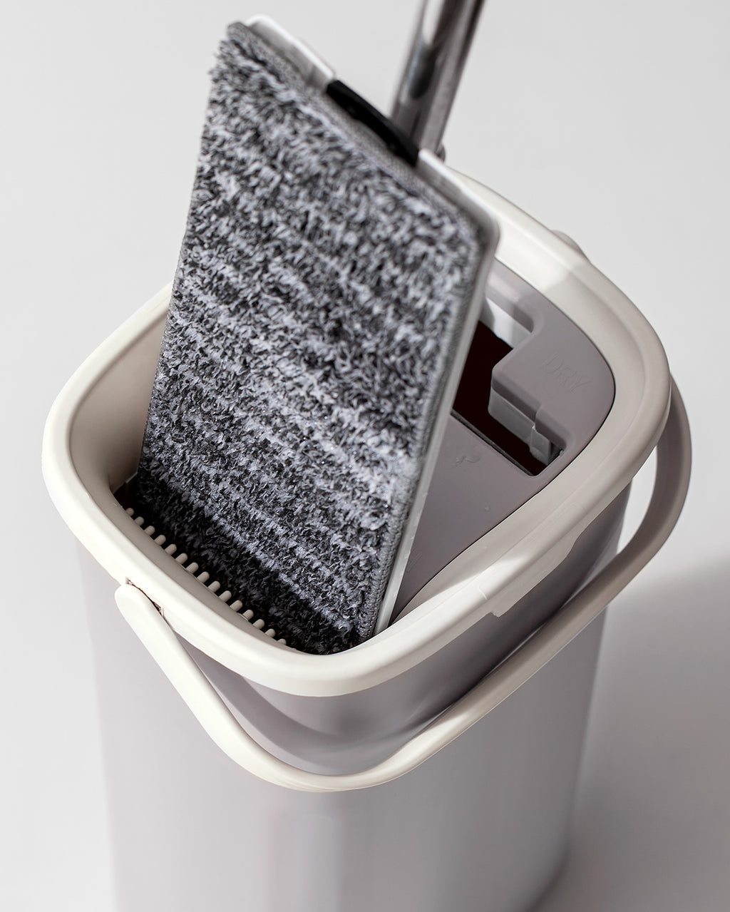Diani Tablet Cleaning Set - Madame Coco JO